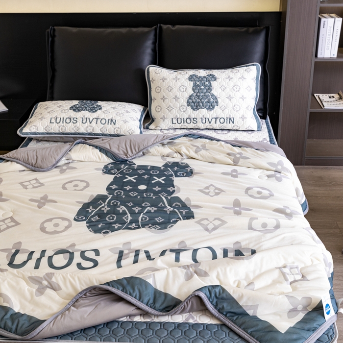 91家纺网 家纺一手货源 找家纺 摩卡 2024新品冰激凌大豆夏被 熊仔白