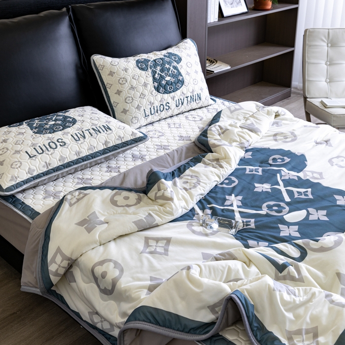 91家纺网 家纺一手货源 找家纺 摩卡 2024新品冰激凌大豆夏被 熊头白