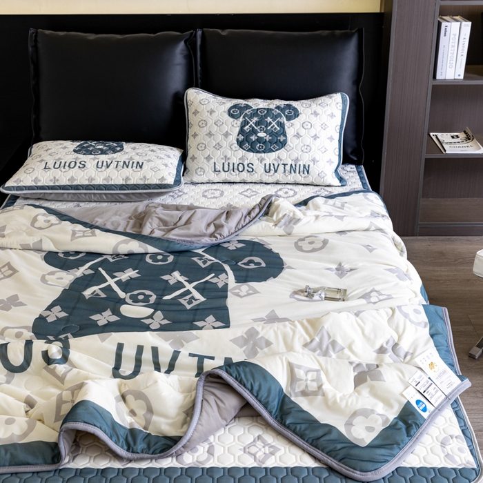 91家纺网 家纺一手货源 找家纺 摩卡 2024新品冰激凌大豆夏被 熊头白