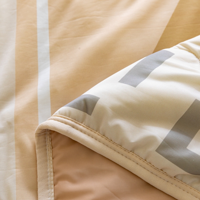 91家纺网 家纺一手货源 找家纺 摩卡 2024新品冰激凌大豆夏被 迷你