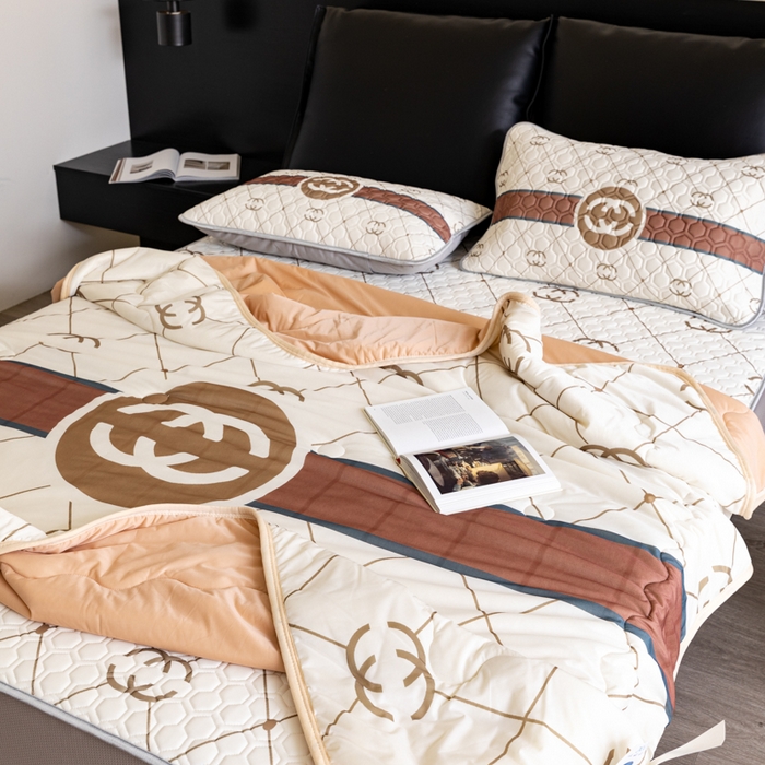 91家纺网 家纺一手货源 找家纺 摩卡 2024新品冰激凌大豆夏被 风范