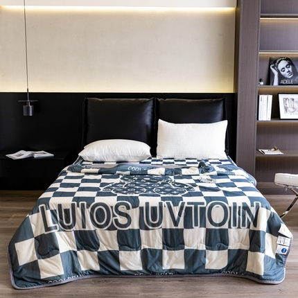 91家纺网 家纺一手货源 找家纺 摩卡 2024新品冰激凌大豆夏被 棋盘格公仔