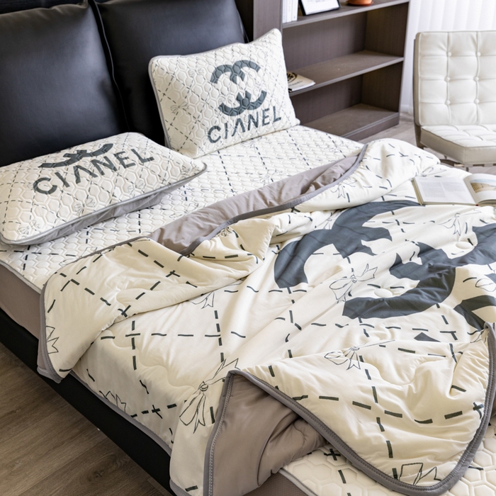 91家纺网 家纺一手货源 找家纺 摩卡 2024新品凉感丝床笠乳胶凉席三件套 可可小姐