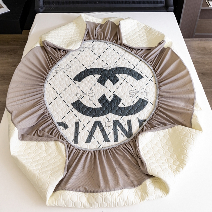 91家纺网 家纺一手货源 找家纺 摩卡 2024新品凉感丝床笠乳胶凉席三件套 可可小姐