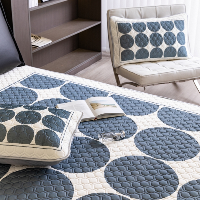 91家纺网 家纺一手货源 找家纺 摩卡 2024新品凉感丝床笠乳胶凉席三件套 圆舞曲