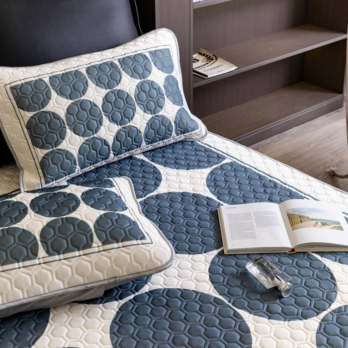 91家纺网 家纺一手货源 找家纺 摩卡 2024新品凉感丝床笠乳胶凉席三件套 圆舞曲