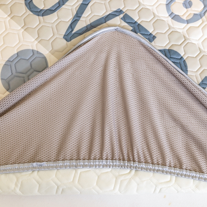 91家纺网 家纺一手货源 找家纺 摩卡 2024新品凉感丝床笠乳胶凉席三件套 摩登