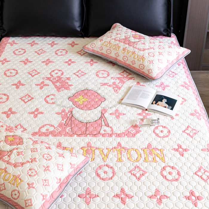 91家纺网 家纺一手货源 找家纺 摩卡 2024新品凉感丝床笠乳胶凉席三件套 太阳花粉