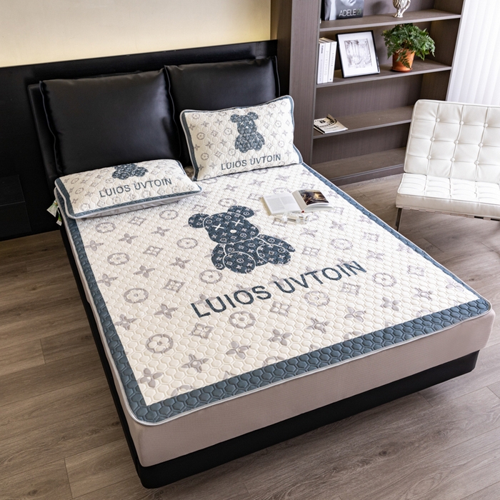 91家纺网 家纺一手货源 找家纺 摩卡 2024新品凉感丝床笠乳胶凉席三件套 熊仔白