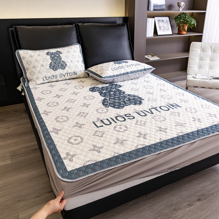 91家纺网 家纺一手货源 找家纺 摩卡 2024新品凉感丝床笠乳胶凉席三件套 熊仔白