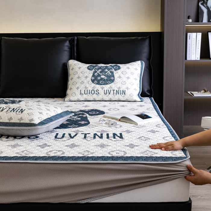 91家纺网 家纺一手货源 找家纺 摩卡 2024新品凉感丝床笠乳胶凉席三件套 熊头白