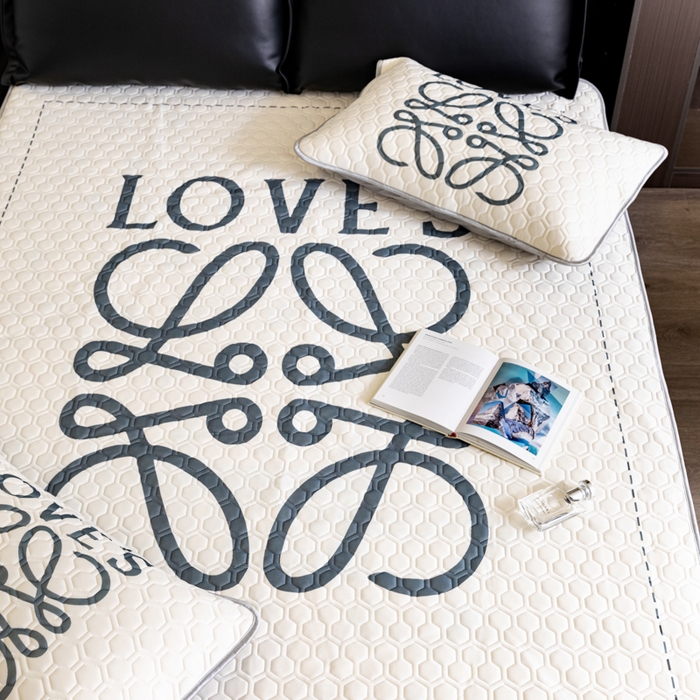 91家纺网 家纺一手货源 找家纺 摩卡 2024新品凉感丝床笠乳胶凉席三件套 至爱