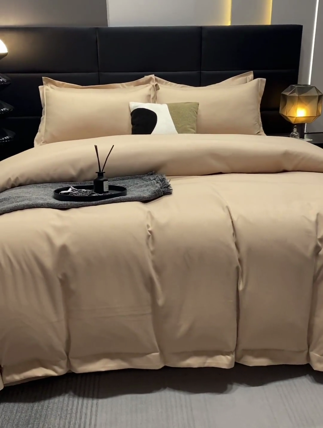 91家纺网 家纺一手货源 找家纺 乐卧家居 2026新款加厚160克宽边宾馆酒店四件套 宽边-卡其色