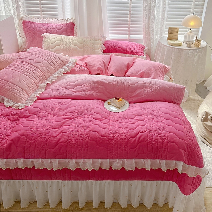 91家纺网 家纺一手货源 找家纺  2023新款全棉蕾丝刺绣床盖四件套（夹棉被套） 玫粉
