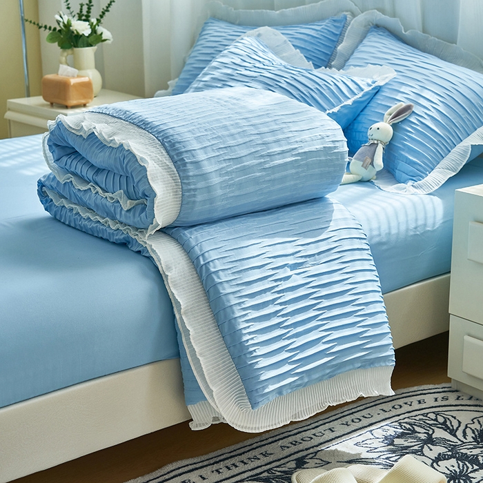 91家纺网 家纺一手货源 找家纺 畅销被业 2024新款泡泡纱花边夏被四件套 花边款泡泡纱-天蓝色