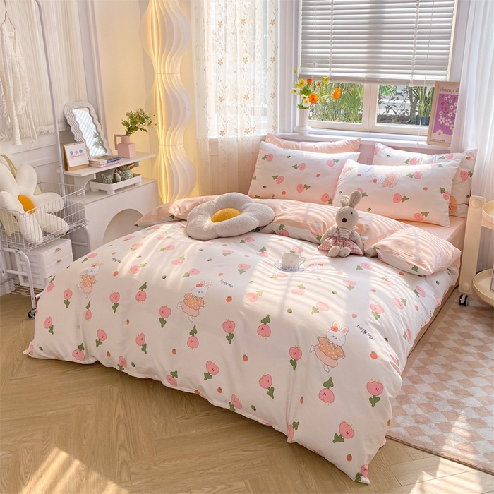 91家纺网 家纺一手货源 找家纺 多品家纺 2023新款13070全棉单被套暗线 花季兔