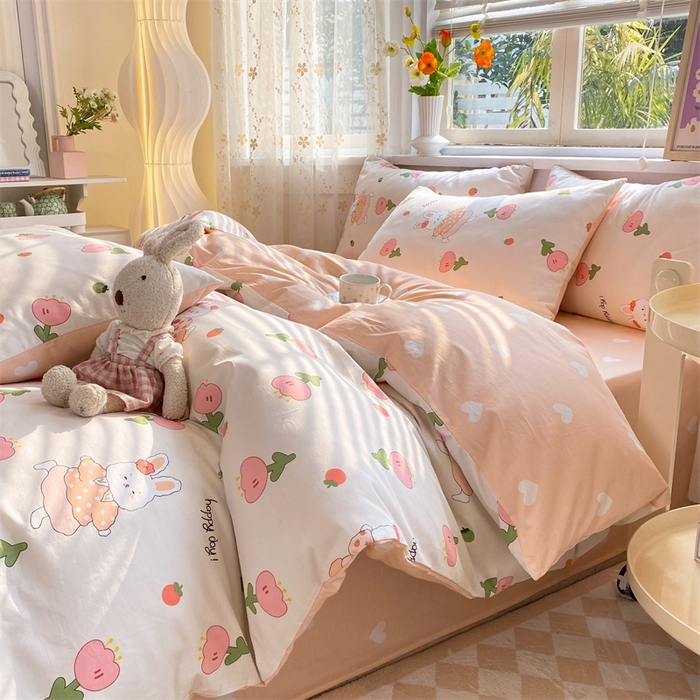 91家纺网 家纺一手货源 找家纺 多品家纺 2023新款13070全棉单被套暗线 花季兔