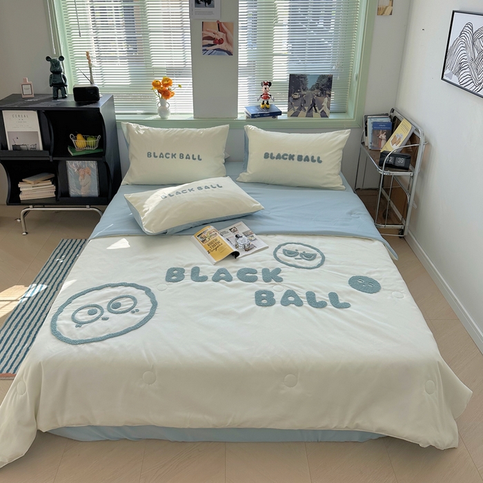 91家纺网 家纺一手货源 找家纺 眠帛 2024新款A类水洗棉毛巾绣夏被四件套—精灵系列 精灵繁星蓝