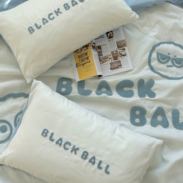 91家纺网 家纺一手货源 找家纺 眠帛 2024新款A类水洗棉毛巾绣夏被四件套—精灵系列 精灵繁星蓝