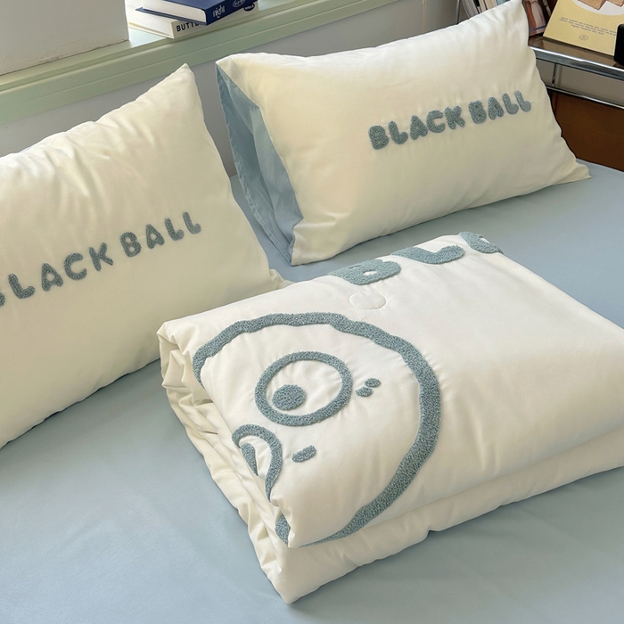 91家纺网 家纺一手货源 找家纺 眠帛 2024新款A类水洗棉毛巾绣夏被四件套—精灵系列 精灵繁星蓝