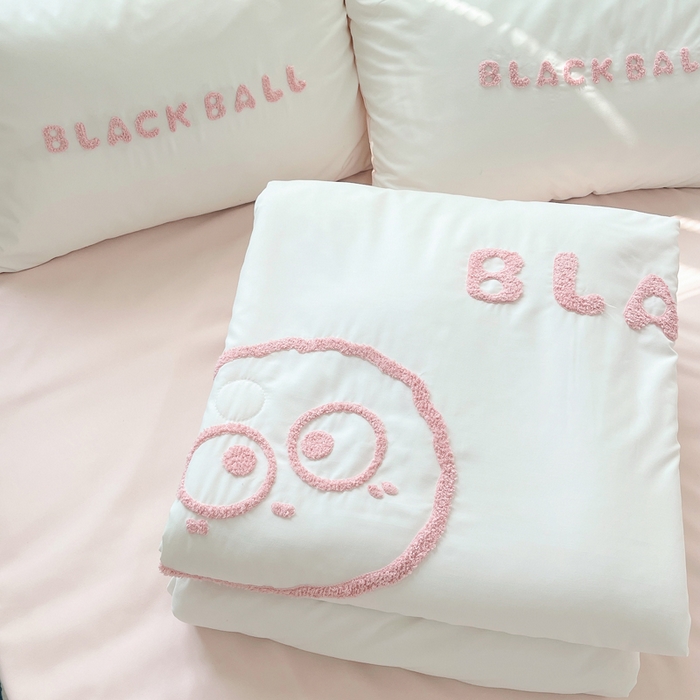 91家纺网 家纺一手货源 找家纺 眠帛 2024新款A类水洗棉毛巾绣夏被四件套—精灵系列 精灵奶油粉