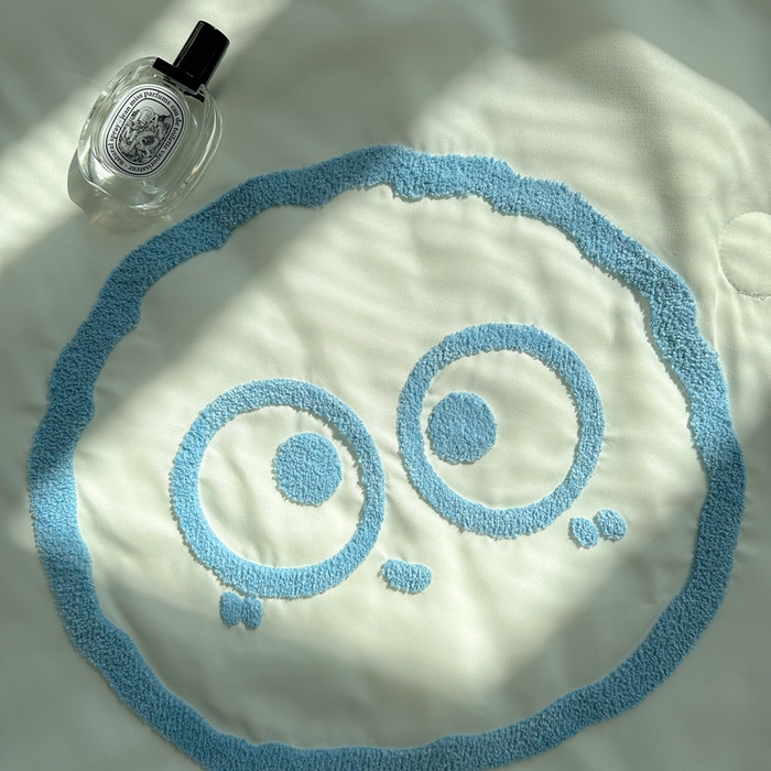 91家纺网 家纺一手货源 找家纺 眠帛 2024新款A类水洗棉毛巾绣夏被四件套—精灵系列 精灵天空蓝