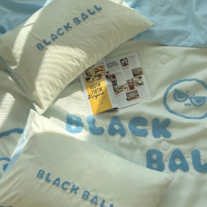 91家纺网 家纺一手货源 找家纺 眠帛 2024新款A类水洗棉毛巾绣夏被四件套—精灵系列 精灵天空蓝