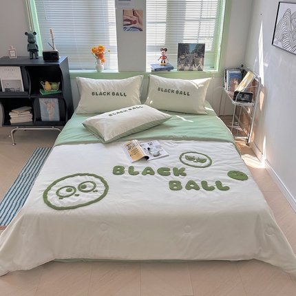 91家纺网 家纺一手货源 找家纺 （总）眠帛 2024新款A类水洗棉毛巾绣夏被四件套—精灵系列