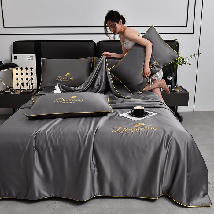 91家纺网 家纺一手货源 找家纺 简爱 2025新款水洗真丝刺绣夏被四件套（跑量款） 直播 梦羽-高级灰