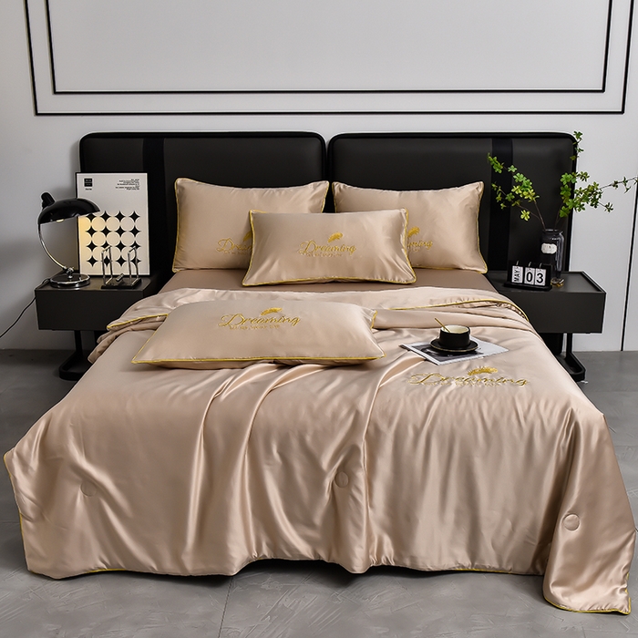 91家纺网 家纺一手货源 找家纺 简爱 2025新款水洗真丝刺绣夏被四件套（跑量款） 直播 梦羽-香槟金