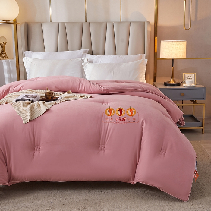 91家纺网 家纺一手货源 找家纺 33家纺 2023新款A类小辣椒蜜桃暖绒春秋被冬被速暖被子被芯 香叶红