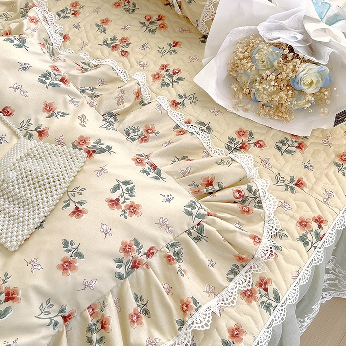 91家纺网 家纺一手货源 找家纺 罗艺轩 2024新款法式风蕾丝夹棉床裙三件套 花想容-春风南岸