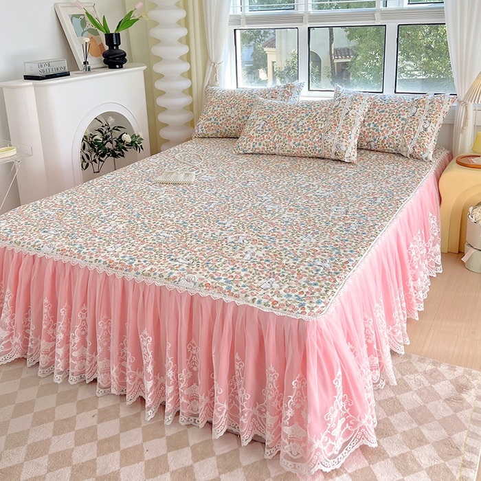 91家纺网 家纺一手货源 找家纺 罗艺轩 2024新款法式风蕾丝夹棉床裙三件套 花想容-花丛兔