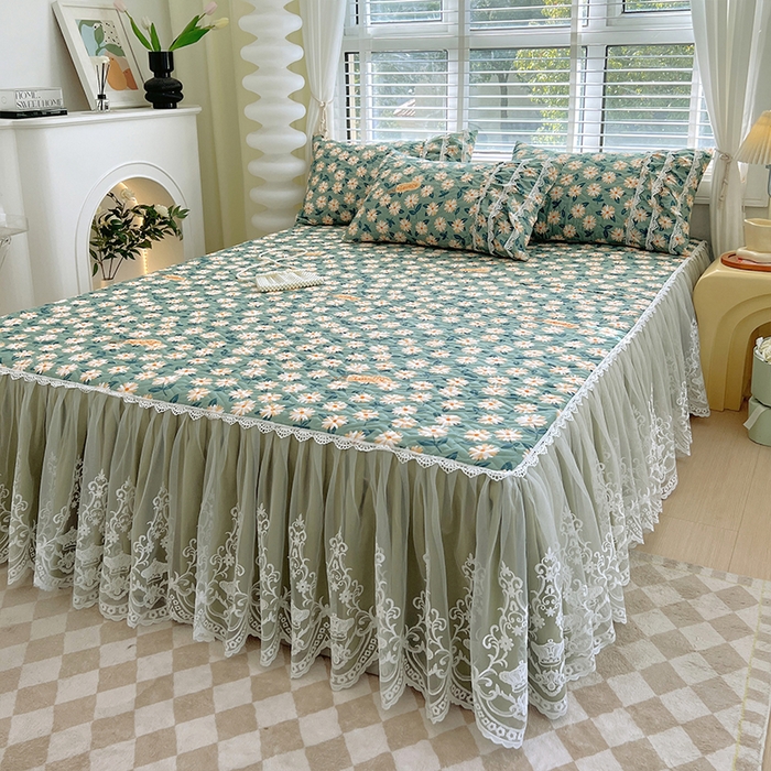 91家纺网 家纺一手货源 找家纺 罗艺轩 2024新款法式风蕾丝夹棉床裙三件套 花想容-花影映艳