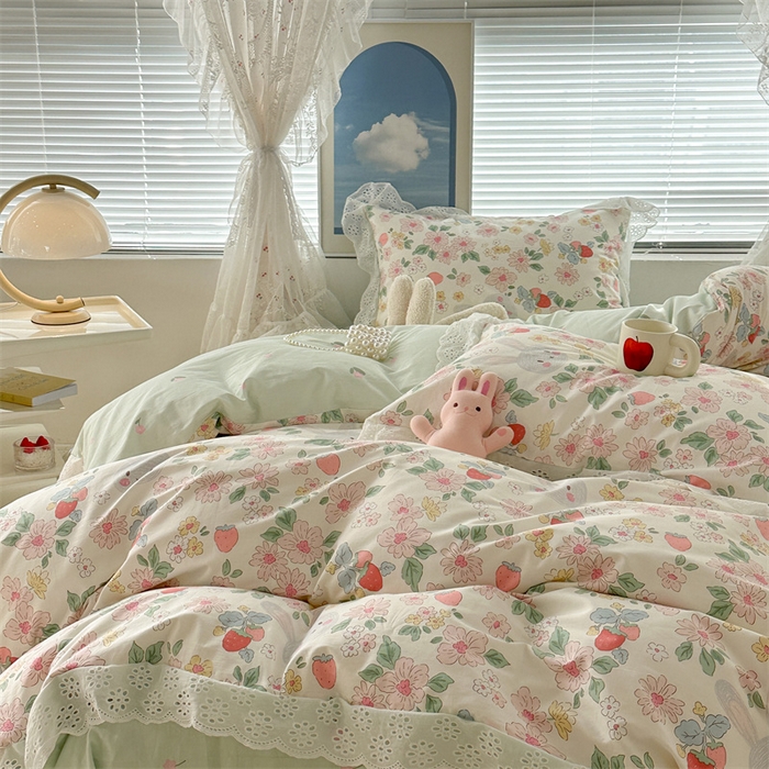 91家纺网 家纺一手货源 找家纺 昔可家纺 2023新款全棉四件套公主蕾丝花边ok 草莓小兔