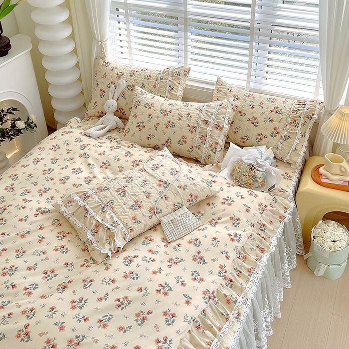 91家纺网 家纺一手货源 找家纺 （总）罗艺轩 2024新款法式风蕾丝夹棉床裙款四件套-花想容