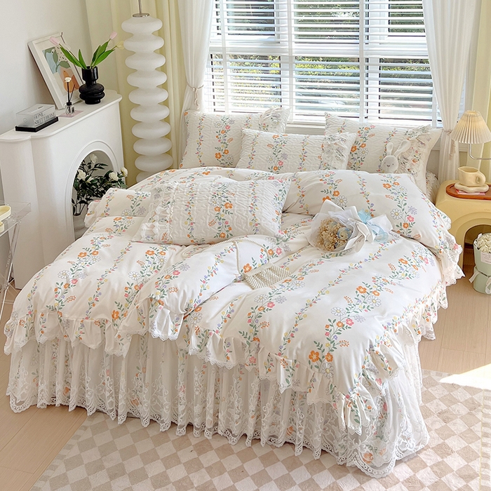 91家纺网 家纺一手货源 找家纺 罗艺轩 2024新款法式风蕾丝夹棉床裙款四件套 花想容-花派印象