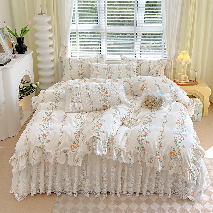 91家纺网 家纺一手货源 找家纺 罗艺轩 2024新款法式风蕾丝夹棉床裙款四件套 花想容-花派印象