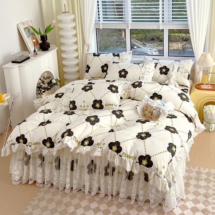 91家纺网 家纺一手货源 找家纺 罗艺轩 2024新款法式风蕾丝夹棉床裙款四件套 花想容-花漾青春