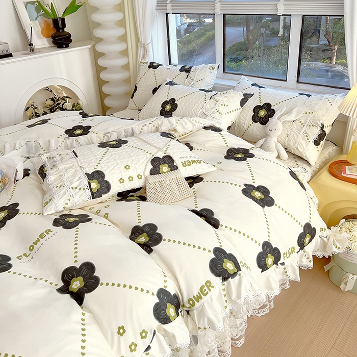 91家纺网 家纺一手货源 找家纺 罗艺轩 2024新款法式风蕾丝夹棉床裙款四件套 花想容-花漾青春