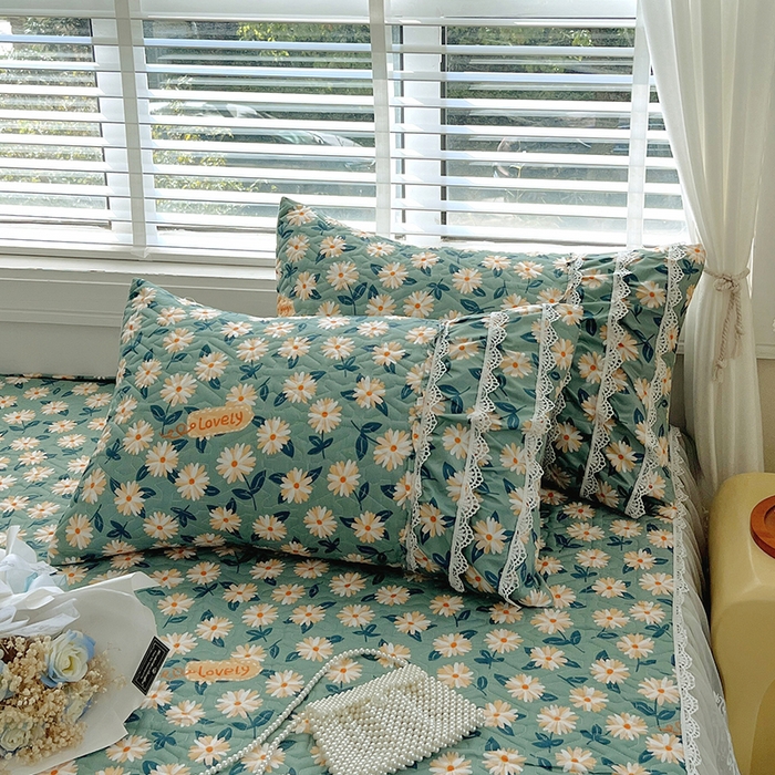 91家纺网 家纺一手货源 找家纺 罗艺轩 2024新款法式风蕾丝夹棉床裙款四件套 花想容-花影映艳