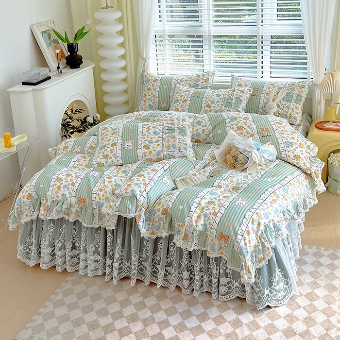 91家纺网 家纺一手货源 找家纺 罗艺轩 2024新款法式风蕾丝夹棉床裙款四件套 花想容-元气甜心