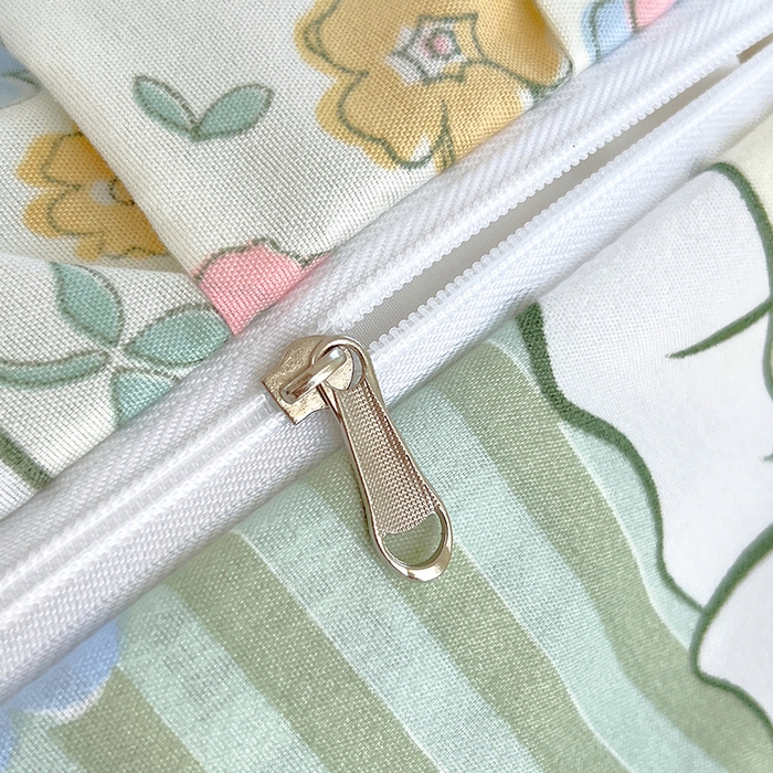 91家纺网 家纺一手货源 找家纺 罗艺轩 2024新款法式风蕾丝夹棉床裙款四件套 花想容-元气甜心