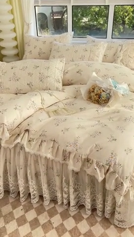 91家纺网 家纺一手货源 找家纺 罗艺轩 2024新款法式风蕾丝夹棉床裙款四件套 花想容-清新花蕊