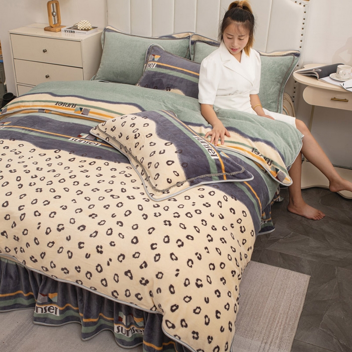 91家纺网 家纺一手货源 找家纺 登登家纺 加厚印花牛奶金貂法莱宝宝绒四件套  加州旅馆-绿