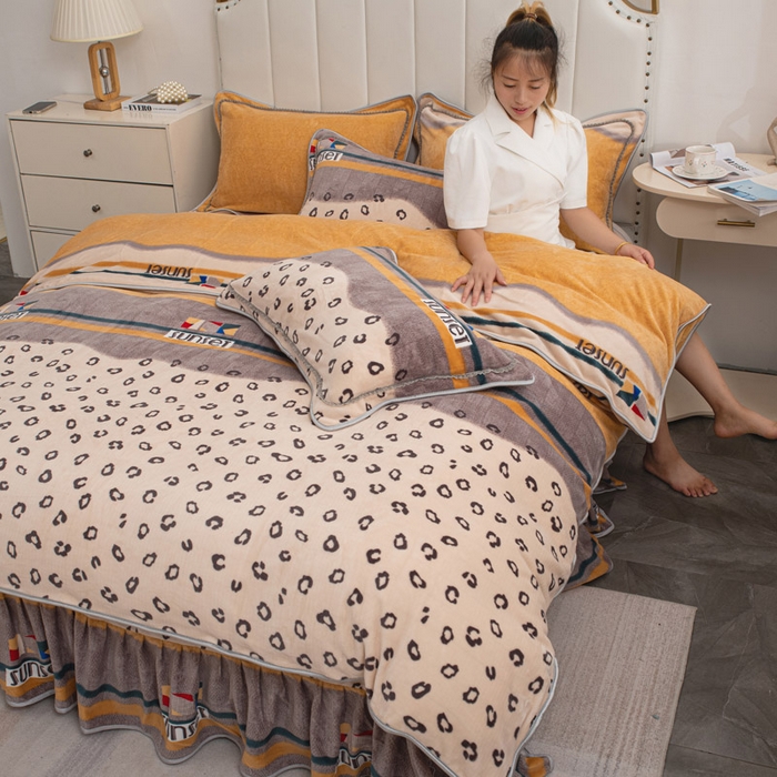 91家纺网 家纺一手货源 找家纺 登登家纺 加厚印花牛奶金貂法莱宝宝绒四件套  加州旅馆-黄