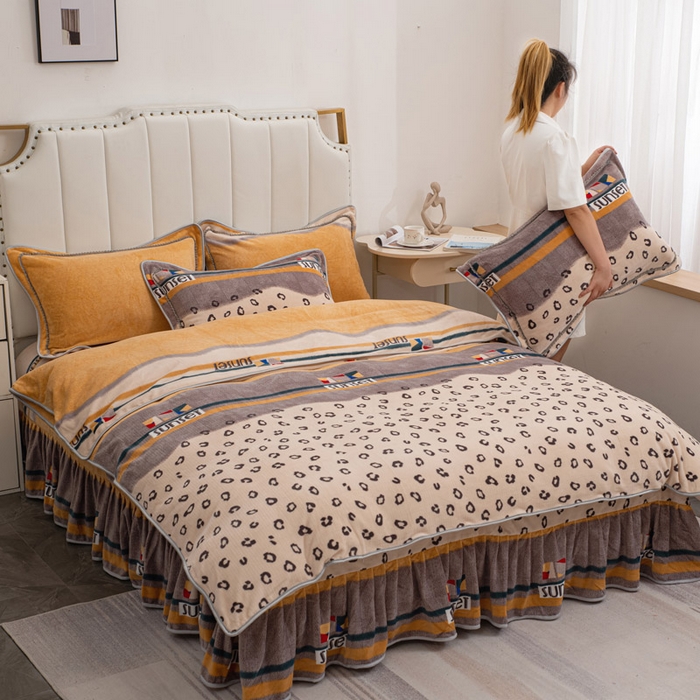 91家纺网 家纺一手货源 找家纺 登登家纺 加厚印花牛奶金貂法莱宝宝绒四件套  加州旅馆-黄