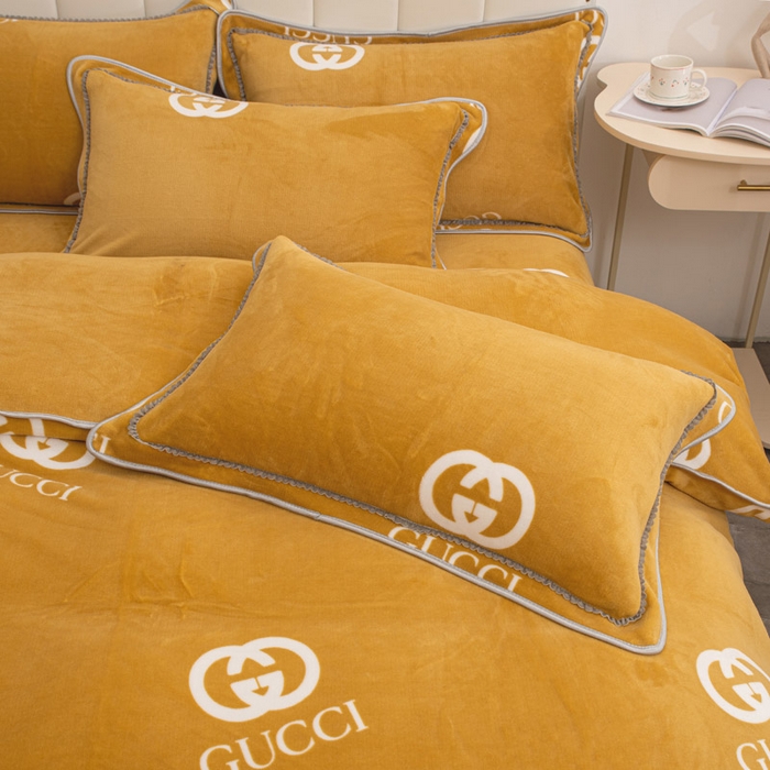 91家纺网 家纺一手货源 找家纺 登登家纺 加厚印花牛奶金貂法莱宝宝绒四件套  古驰风尚