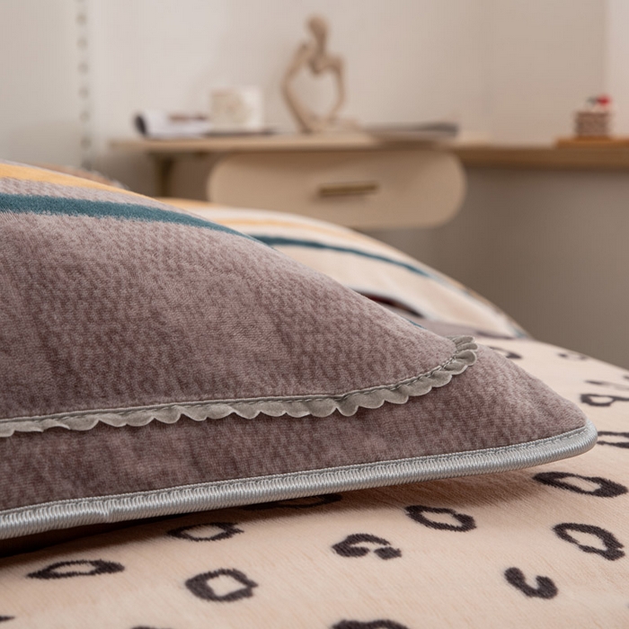 91家纺网 家纺一手货源 找家纺 登登家纺 加厚印花牛奶金貂法莱宝宝绒四件套  加州旅馆-黄