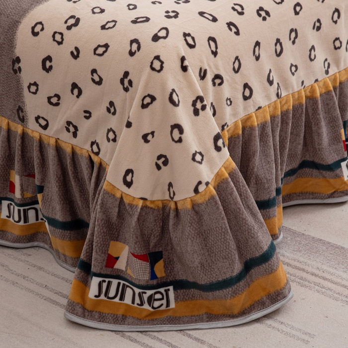 91家纺网 家纺一手货源 找家纺 登登家纺 加厚印花牛奶金貂法莱宝宝绒四件套  加州旅馆-黄